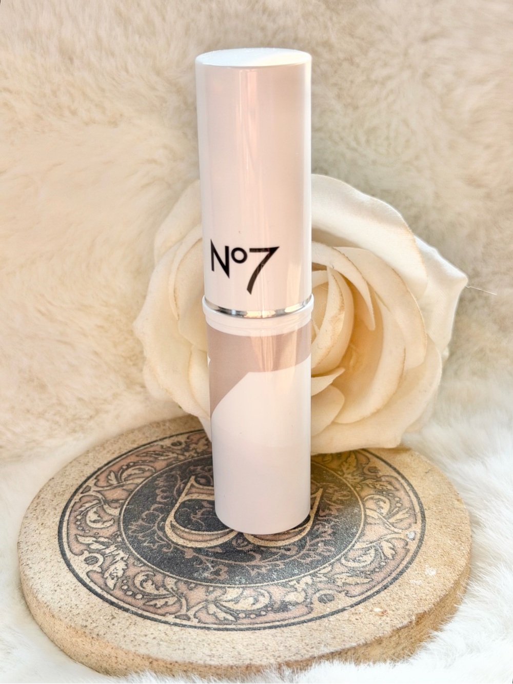 No7 STAY PERFECT STICK FOUNDATION MEDIUM COVERAGE CREAM. DEEPLY BEIGE